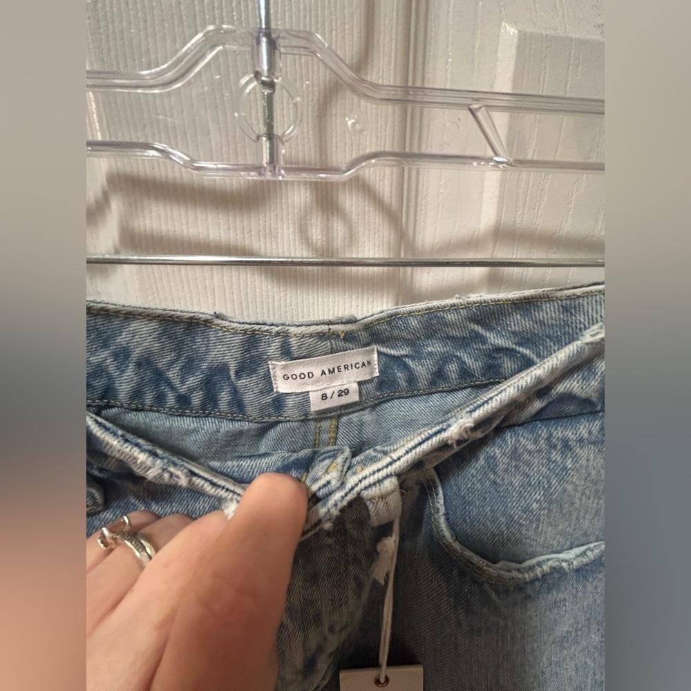 NWT GOOD AMERICAN Women's Light Blue Jeans Size 8/29 $149 MSRP - Picture 3 of 6